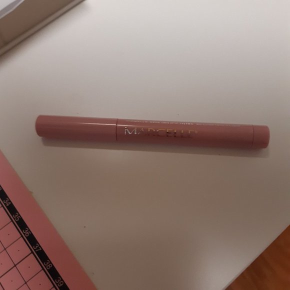 Marcelle eyeshadow crayon - Picture 2 of 2